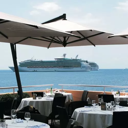 9 5 Square Heavy Duty Aluminum Cantilever Patio Umbrella On Sale Now