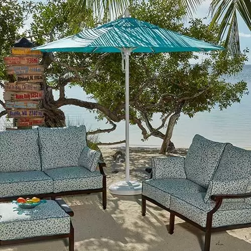 fiberbuilt wind resistant patio umbrella 9ft Oct Market Tilt The market style umbrellas feature a a two piece Fiberbuilt 7.5' Hex Patio Umbrella