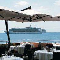 9.5' Square Heavy Duty Aluminum Cantilever Umbrella